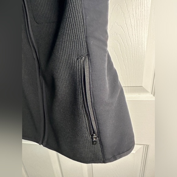 Fabletics Pace Knit Vest - Picture 12 of 16